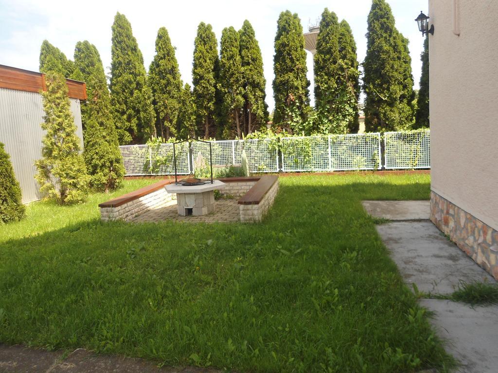 Hotel Nora Haz Hajdúszoboszló Exterior foto